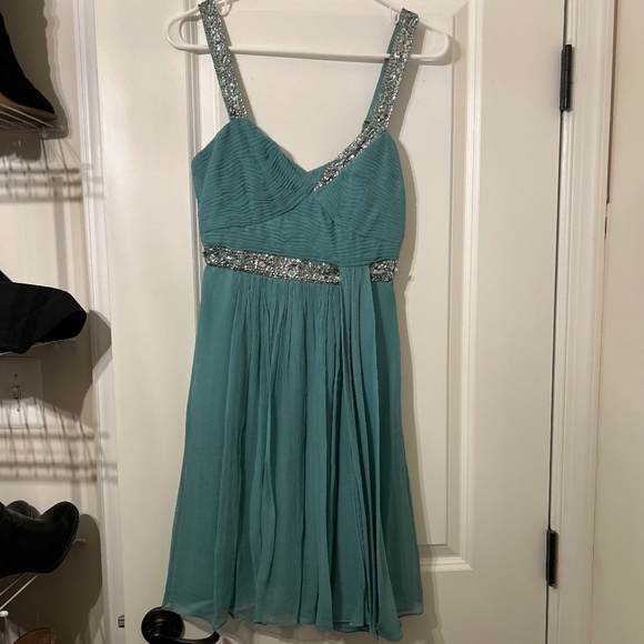 BCBG Max Azaria - size 2 - dress - Picture 1 of 3